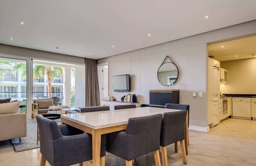 Victoria and Alfred Waterfront Apartamento | Modern Waterfront Apartment w Canal Views Gulmarn 201
