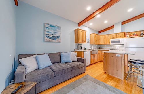 Trinidad Casa | Modern Waterfront Cottage with Ocean Views, Deck, Grill, & Free WiFi