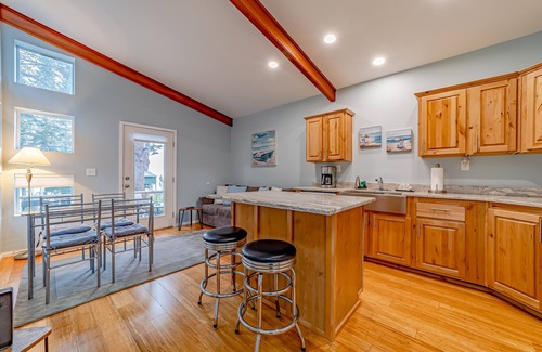 Trinidad Casa | Modern Waterfront Cottage with Ocean Views, Deck, Grill, & Free WiFi