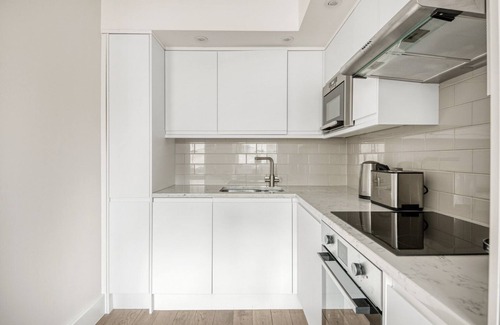 Waterloo Apartamento | Modern Waterloo 2BR open plan with Balcony on Lower Marsh, by Blueground