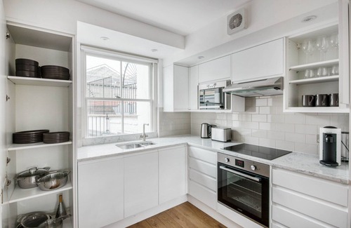 Waterloo Apartamento | Modern Waterloo 2BR open plan with Balcony on Lower Marsh, by Blueground