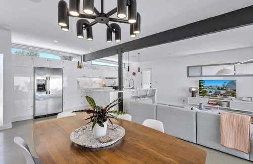 Racquet Club South Casa | Modern West PS - Welcome to Paradise!