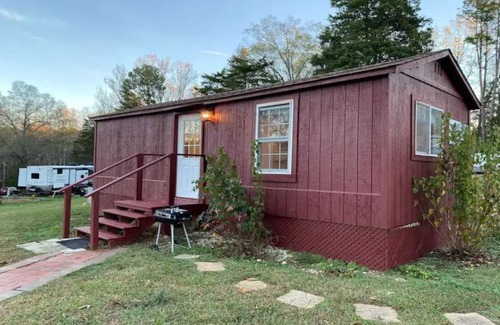 Salisbury Cabina | Modern Woodland Cabin With Pool View