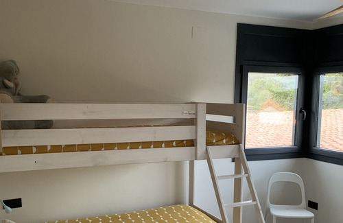Les Franqueses del Valles Chalet De Esquí | Moderna Villa, en un Entorno Rural, Entre la Costa Brava y Barcelona