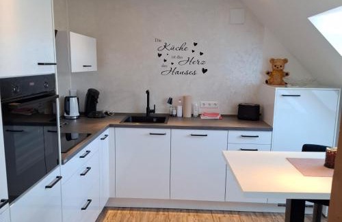 Knielingen Apartamento | Moderne DG-Wohnung mit Flair in guter Lage