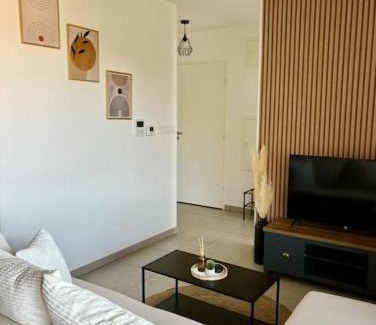 Bourgoin-Jallieu Apartamento | Moderne et Spacieux avec Vue dégagée