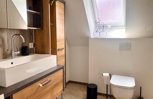 Bad Wuennenberg Apartamento | Moderne Ferienwohnung mit Balkon & WLAN - zentral