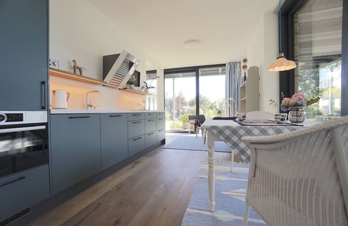 Eckernfoerde Apartamento | Moderne Ferienwohnung in Ruhiger, Grüner Lage von Eckernförde