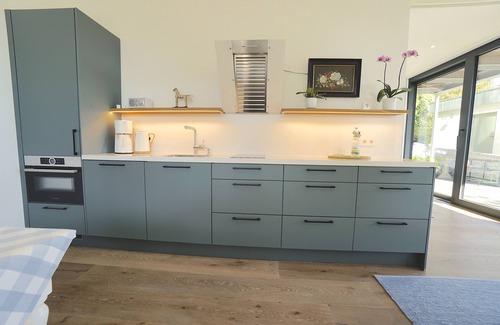Eckernfoerde Apartamento | Moderne Ferienwohnung in Ruhiger, Grüner Lage von Eckernförde