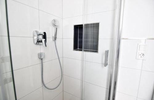Rheindorf Apartamento | Moderne Ferienwohnung mit Sat-TV & WLAN