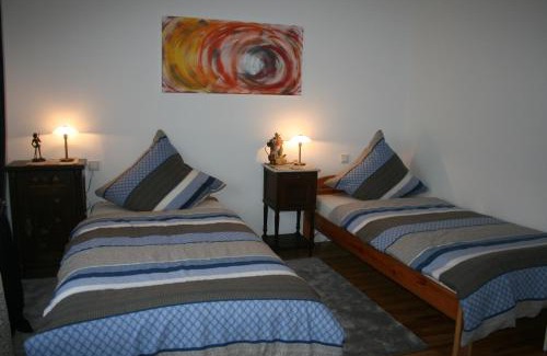 Dillingen Apartamento | Moderne Ferienwohnung mit Balkon im schönen Saarland