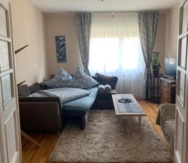 Dillingen Apartamento | Moderne Ferienwohnung mit Balkon im schönen Saarland
