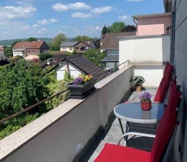 Dillingen Apartamento | Moderne Ferienwohnung mit Balkon im schönen Saarland