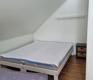 Flekkefjord Casa | Moderne hus med 5 soverom og 2 bad på Hidra