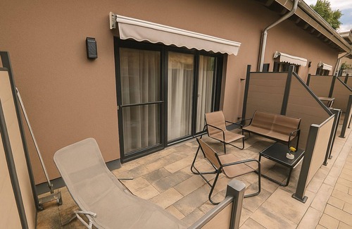 Luckau Apartamento | Moderne Maisonette Ferienwohnung in Royalem Stil