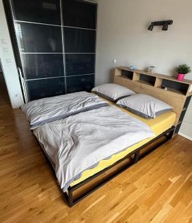Neuschonefeld Apartamento | Moderne Penthousewohnung in Zentrumsnähe