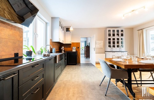 Piechowice Casa | Moderne Rustieke Villa in de Bergen op een Besloten Terrein van 5000 m2