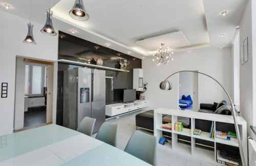 Eitorf Apartamento | Moderne & Rustikale Wohnung I Zentral I Geschäftsreisen I Top Anbindung