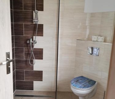 Topchin Apartamento | Moderne Unterkunft für Monteure nahe Berlin