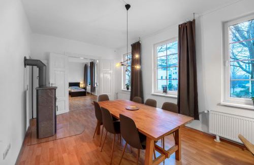Celle Apartamento | Moderne Wohnung mit Badewanne und Küche
