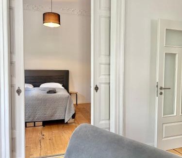 Center Apartamento | Modernes City-Apartment mit Blick in den Park und 2 Bäder H9
