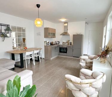 Bruck an der Leitha Apartamento | Modernes Haus nähe Parndorf
