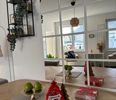 Bruck an der Leitha Apartamento | Modernes Haus nähe Parndorf