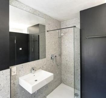 Bad Saulgau Apartamento | Modernes Wohnen am Dorfplatz