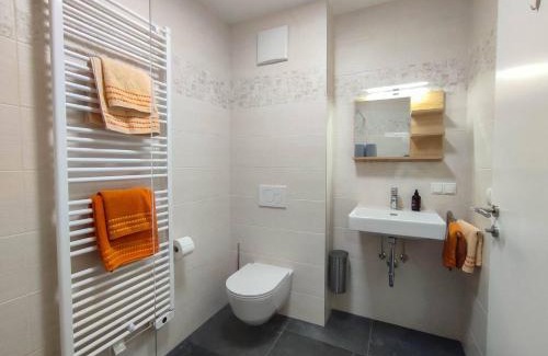 Favoriten Casa | Modernes Zimmer mit kostenlosem Parkplatz - LIMA Vermietung