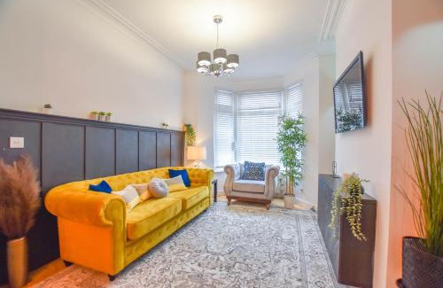 Roath Casa | Modernistic 4-bedroom home close to City Centre