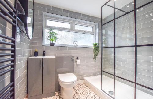 Roath Casa | Modernistic 4-bedroom home close to City Centre