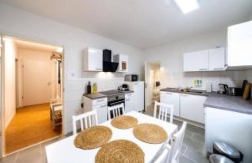 Rinteln Apartamento | Modernized old building 3-room apartment