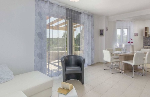 Matohanci Cabaña | Moderna casa de vacaciones cerca de Rovinj con piscina privada para 6 personas