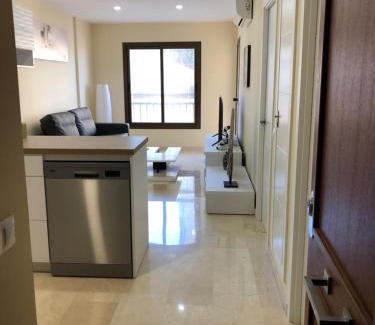 Torreblanca Apartamento | Moderno Apartamento en Primera línea Paseo Marítimo Fuengirola