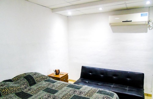 La Rioja Apartamento | Moderno departamente para Parejas! Terraza privada!