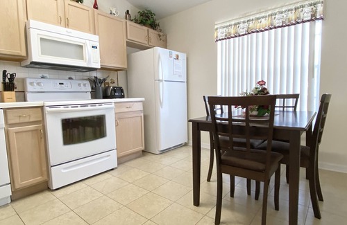 Greater Groves Casa | Modest Charmer W/ Private Pool
