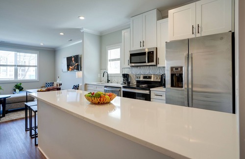 Melrose Casa | Modest Melrose - 5 Mins to Broadway - Rooftop Deck