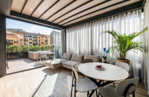 Milan Apartamento | Modigliani terrace jacuzzi Golden House