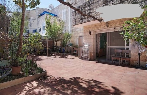 Modiin Casa | Modiin , Israel Casa amplia con jardin