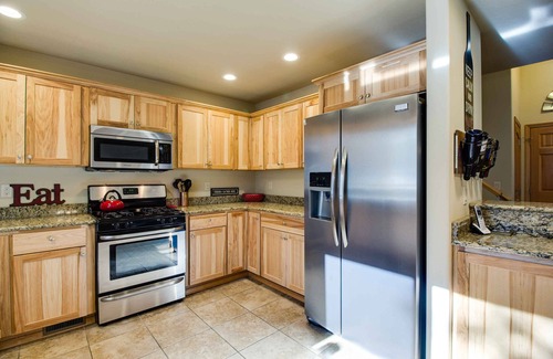 Deer Park Casa | 5 habitaciones (3 King Masters), A / C, chimenea de gas, ping pong, bicicletas - MODO06