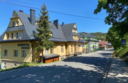 Ludzmierz Apartamento | MODRZEW - noclegi w Pyzówce
