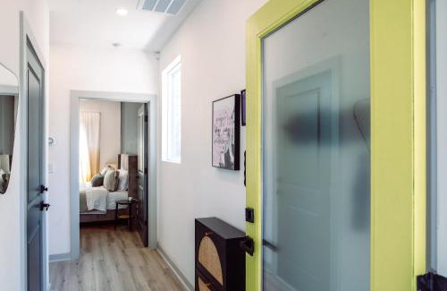 Charlotte Casa | ModTrio 3BR with ensuites & Garage Mins to Uptown