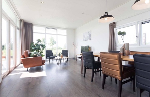Schin op Geul Chalet De Esquí | ✓ Module at Residence Valkenburg ✓ Holiday home for 6 persons ✓ Located in Valkenburg (Schin op Geul) ✓ Holiday resort in South Limburg, near Maastricht ✓ Book directly at the resort