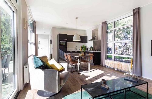 Lunteren Chalet De Esquí | ✓ Module Special at Landgoed de Scheleberg ✓ Holiday home for 4 persons ✓ Located in Lunteren (Gelderland) ✓ Holiday park on the Veluwe ✓ Book directly through the park
