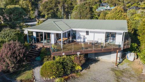 Moetapu Bay Casa | Moetapu Magic - Marlborough Sounds Holiday Home