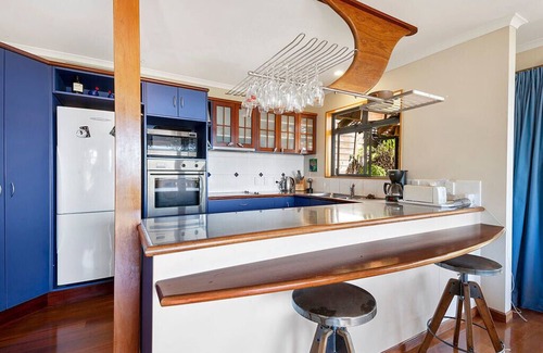 Pukawa Cabaña | Moetu Lodge - Pukawa Bay Holiday Home