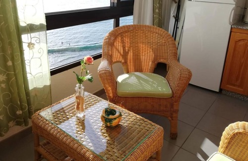 Patalavaca Apartamento | Mogan Arguineguin vista mar primera linea playa by Lightbooking
