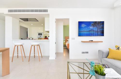 Playa de Mogan Apartamento | Mogan Beachfront apartment V&L by VillaGranCanaria