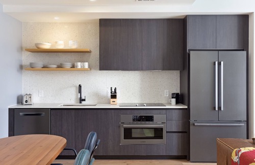 East Cesar Chavez Condominio | Mohawk by AvantStay | Brand New Condo Room in Austin w/ Amazing Amenities!