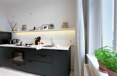 Magdeburg Apartamento | MOKA Living-Sunset Apt, Kingbed, WiFi, Netflix